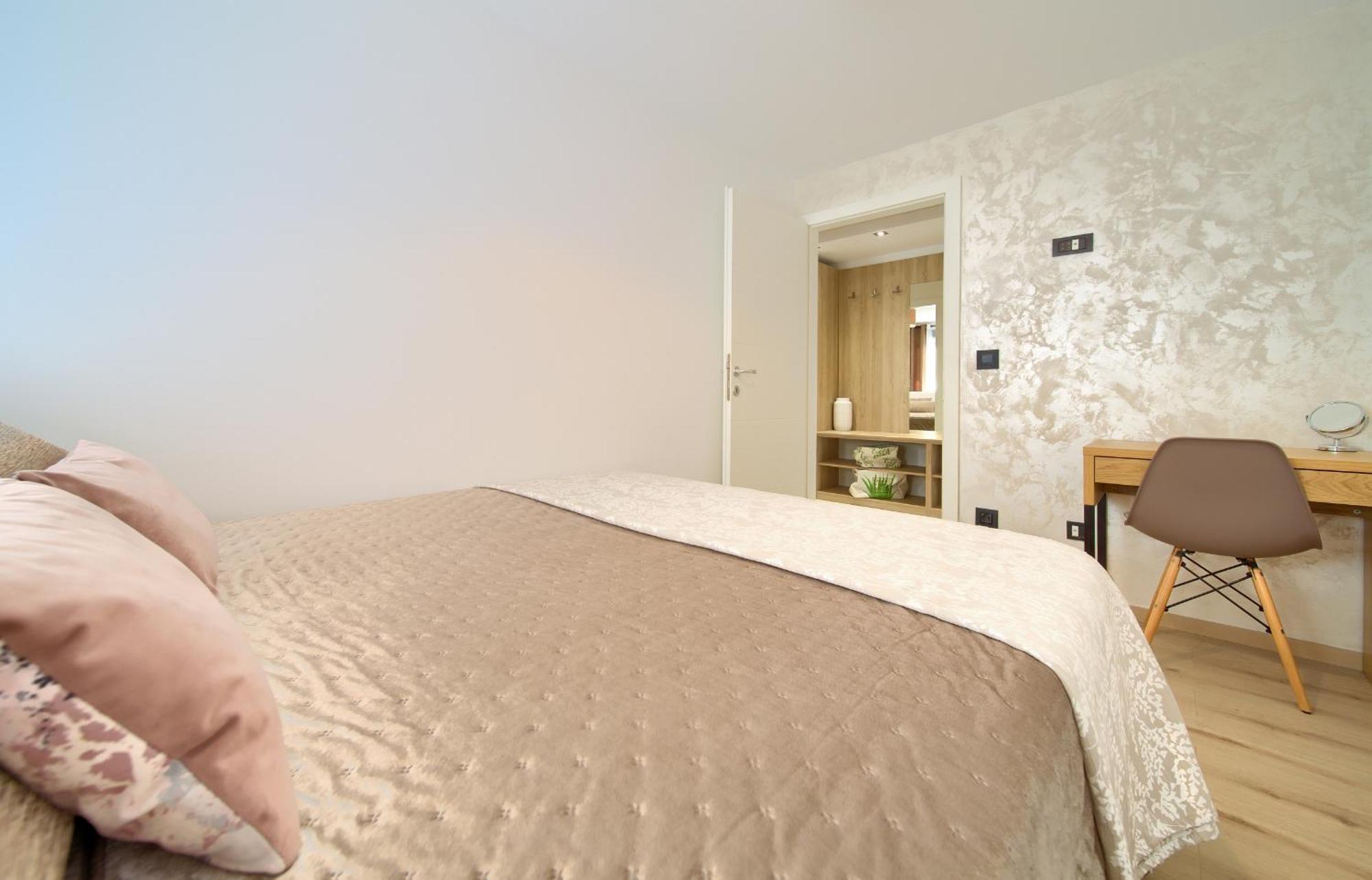 Apartments Sinisa - קרק חדר תמונה
